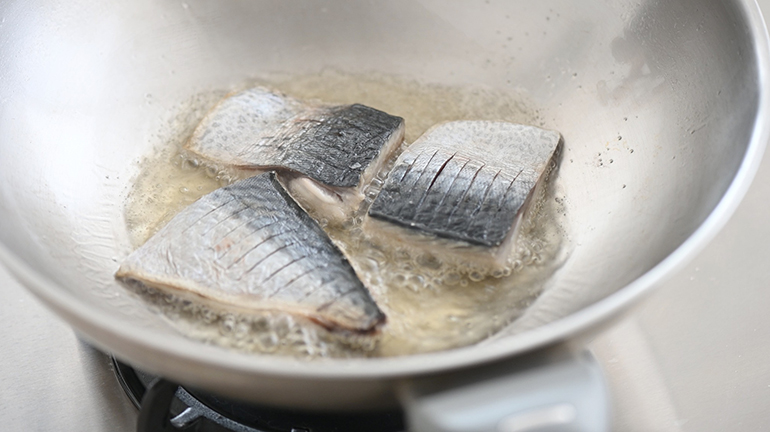 鯖魚煎到好只要 5 分鐘！！！