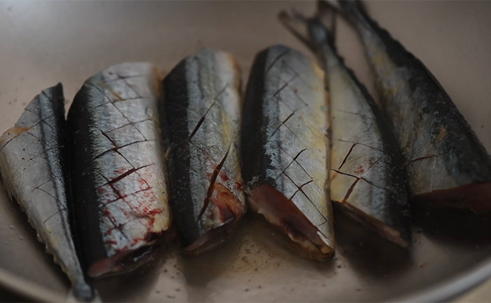 今年的秋刀魚已經到了～