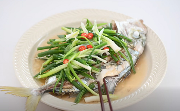 今天猩弟也拎了一尾瓜仔甘