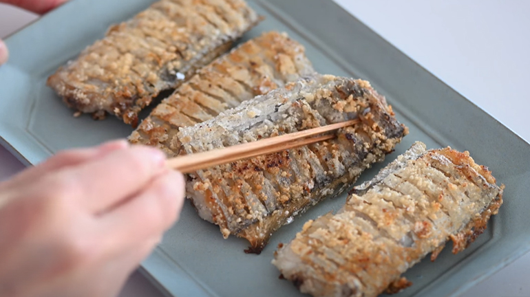 白帶魚很難煎？