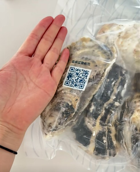 猩弟自己吃完一輪大牡蠣之後，真心覺得只拿一包的話，真的太少了！