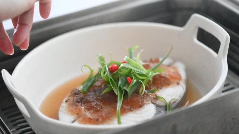 來了！蒸馬加魚（土魠）是猩弟每年的定番料理啊！