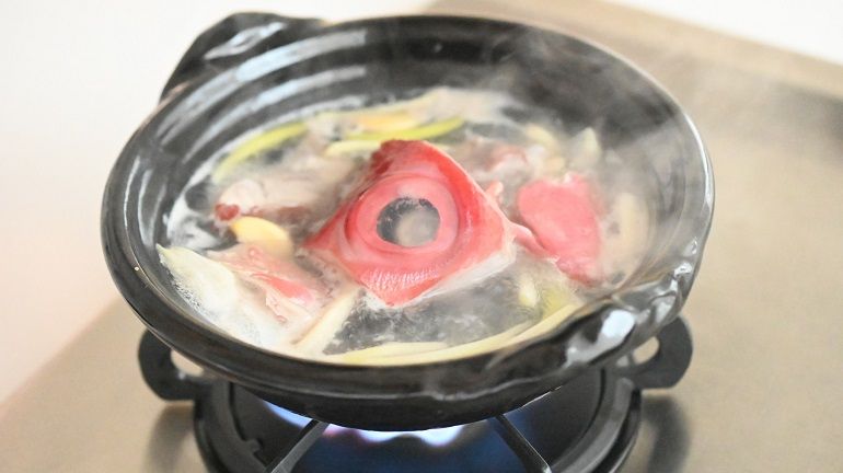 下大雨！來喝魚湯！