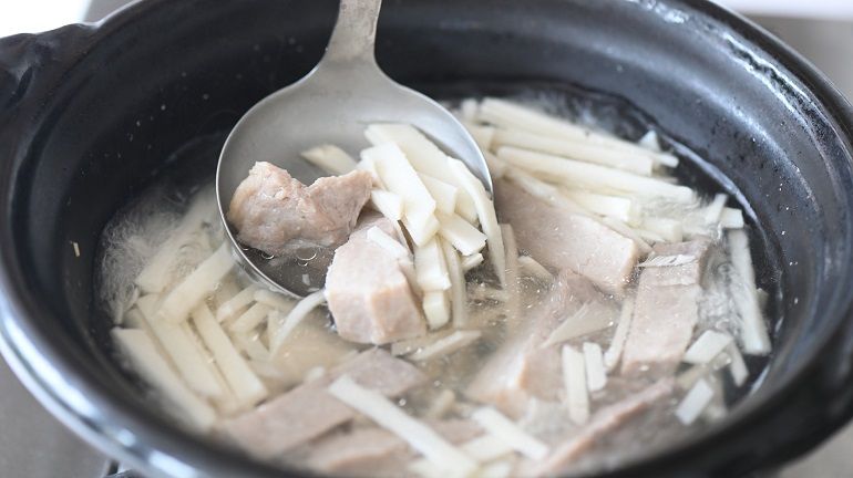 竹筍滾黑鮪魚啦！