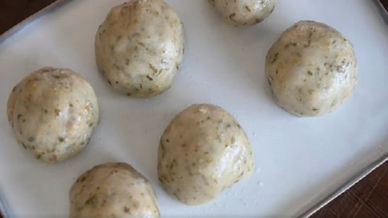 小卷菜脯米包草仔粿